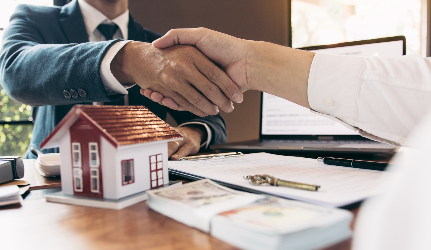 Mortgage Broker vs Bank in Ottawa Why More Homebuyers Are Choosing Mortgage Professionals